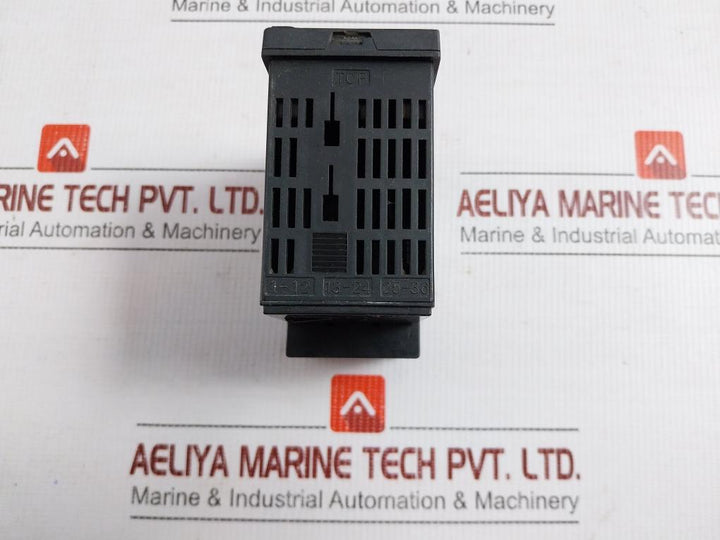 Temperature Controller Pxr5Tcy1-8W000-c Fuji Electric 100-240Vac/50-60Hz
