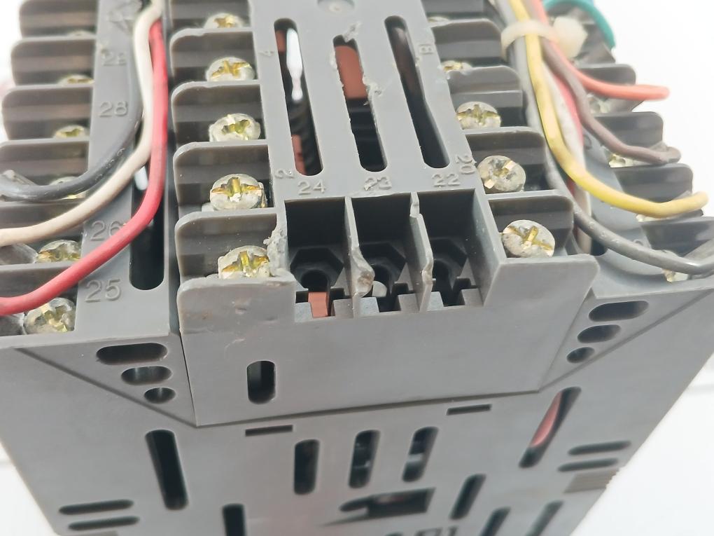 Temperature Monitor 118L-4-p-a-x Qualitrol