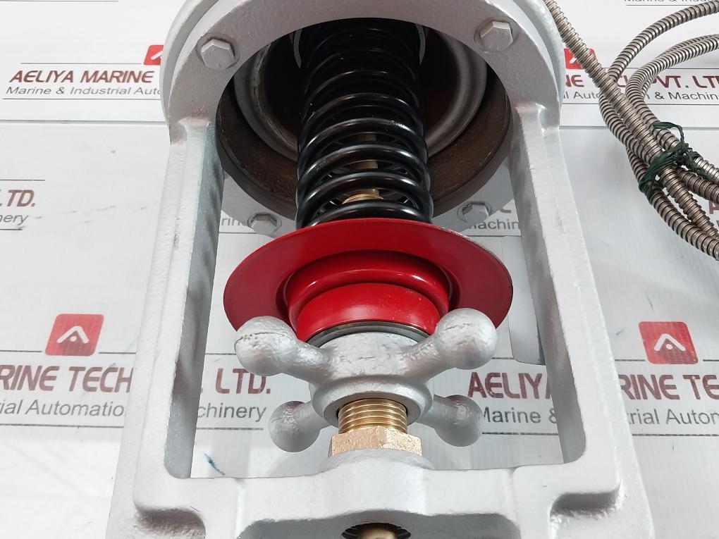 Temperature Regulating Valve Td-4 Venn 80-100°C Length 390Mm