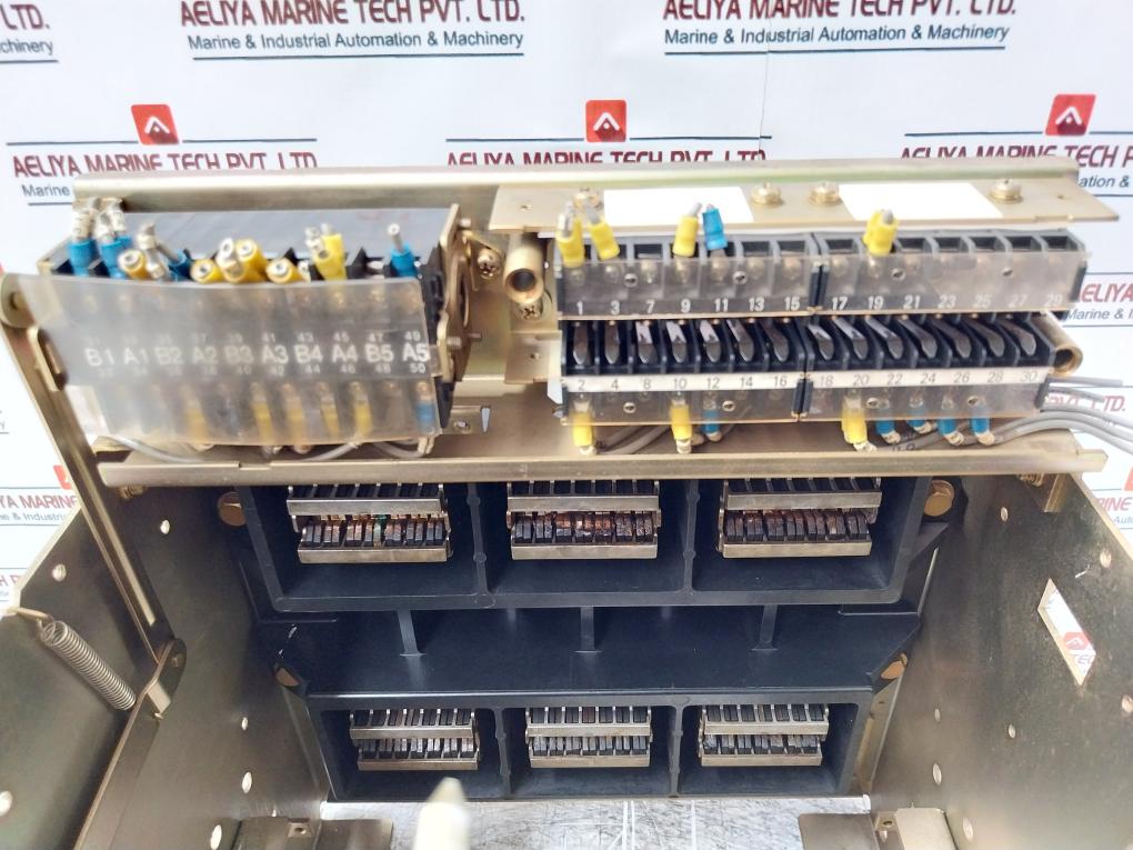 Terasaki Electric At12 Air Circuit Breaker Tempower 3 Pole 50/60Hz 690Vac