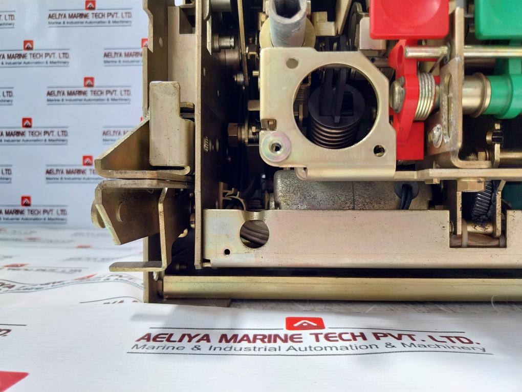 Terasaki Electric At12 Tempower Air Circuit Breaker 1250A 690Vac 50/60Hz 3 Pole