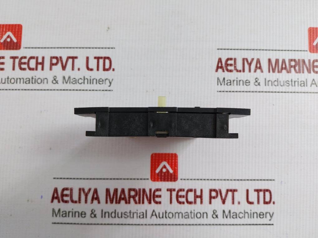 Terasaki Electric P13202 650 Auxiliary Contact Block F0563137 (4)