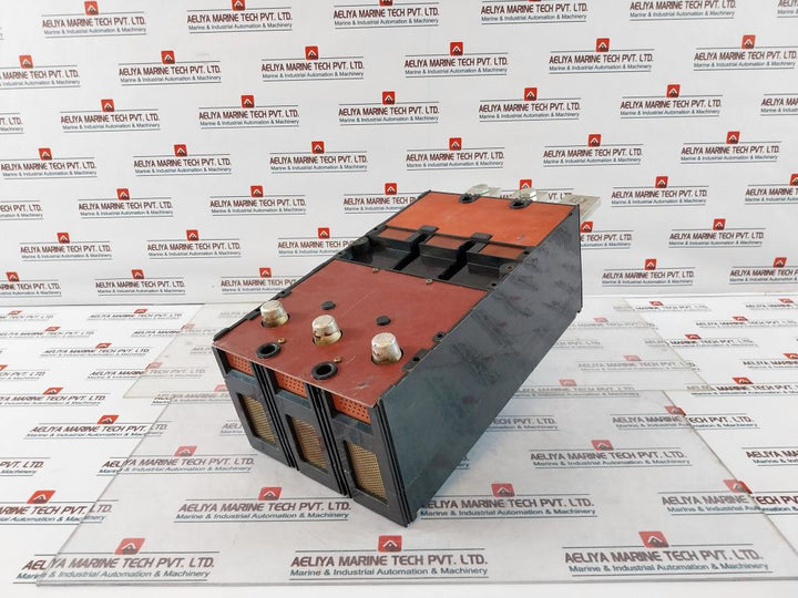 Terasaki Electric Tembreak Tl-800F Circuit Breaker Ac 690V 60Hz 700A 3 Pole