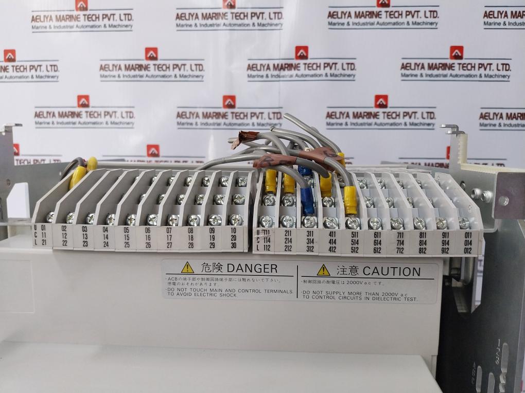 Terasaki Electric Tempower 2 Ar216H-r Air Circuit Breaker 1600A 3 Pole 50/60Hz