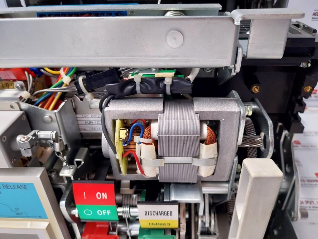 Terasaki Electric Tempower2 Ar332S-r Air Circuit Breaker 1000V 3200Amp 3 Pole