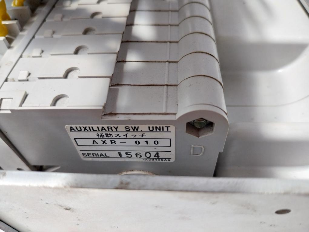 Terasaki Electric Tempower2 Ar332S-r Air Circuit Breaker 1000V 3200Amp 3 Pole