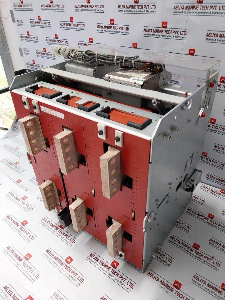 Terasaki Electric Tempower2 Ar332S-r Air Circuit Breaker 1000V 3200Amp 3 Pole