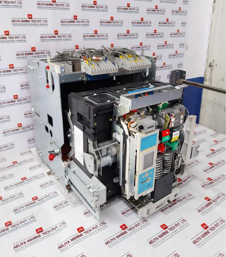 Terasaki Electric Tempower 2 Ar332S-r Air Circuit Breaker 3200A 50/60 Hz 3 Pole