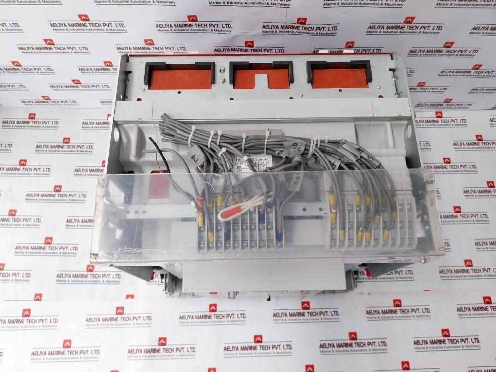 Terasaki Electric Tempower 2 Ar332S-r Air Circuit Breaker 3200A 50/60 Hz 3 Pole
