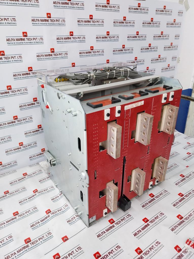 Terasaki Electric Tempower 2 Ar332S-r Air Circuit Breaker 3200A 50/60 Hz 3 Pole