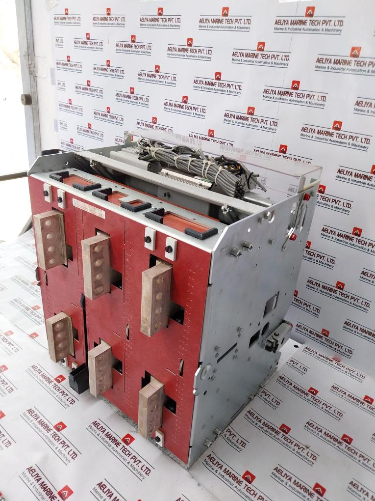 Terasaki Electric Tempower 2 Ar332S-r Air Circuit Breaker 3200A 50/60 Hz 3 Pole