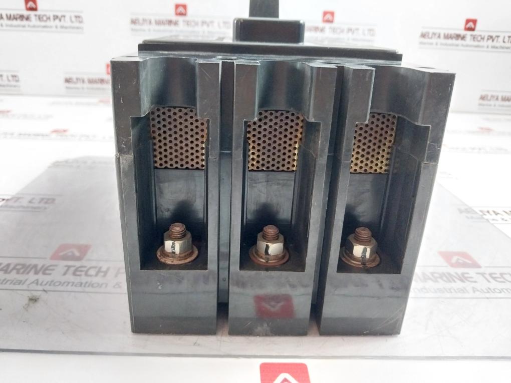 Terasaki Electric Tl-225F Tembreak Circuit Breaker 3 Pole Ac690V 50-60Hz 175A