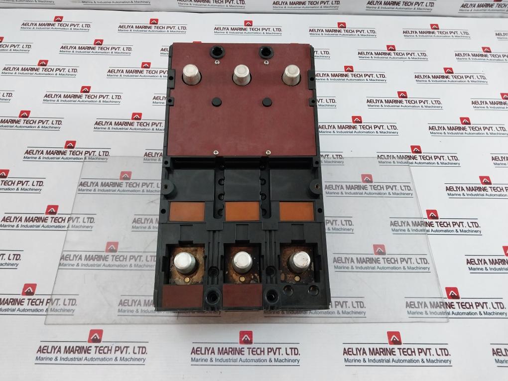 Terasaki Electric Tembreak Tl-800F Circuit Breaker Ac690V 60Hz 700A 3 Pole