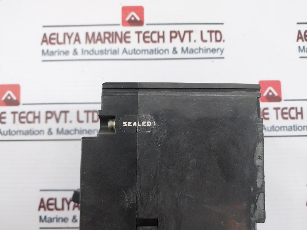 Terasaki Electric XH100NS 3 Pole 30A Circuit Breaker AC690V 50~60Hz