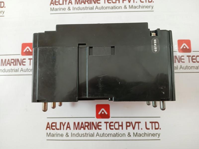 Terasaki Electric Xh50Ns Tembreak 3 Pole Circuit Breaker 15A Ac690V 50~60Hz