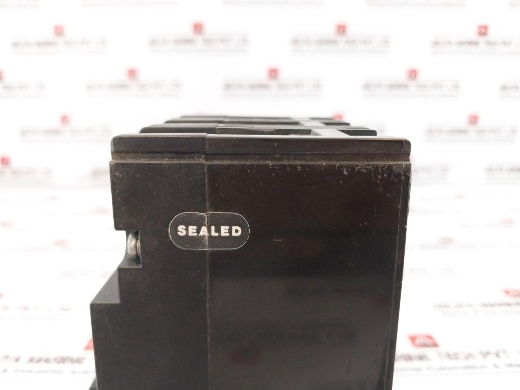 Terasaki Electric XS100NB 3 Pole Circuit Breaker 50A AC690V 50~60Hz