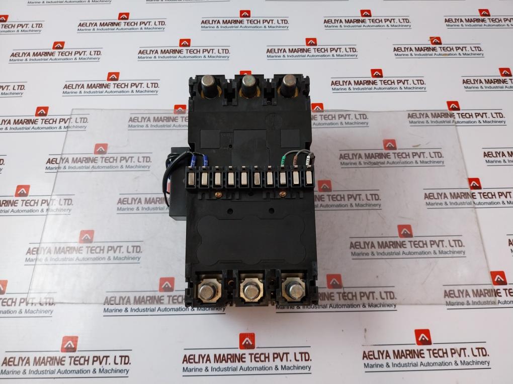 Terasaki Electric Xs400Cs Circuit Breaker 400A With Xcu1S Uvt Controller