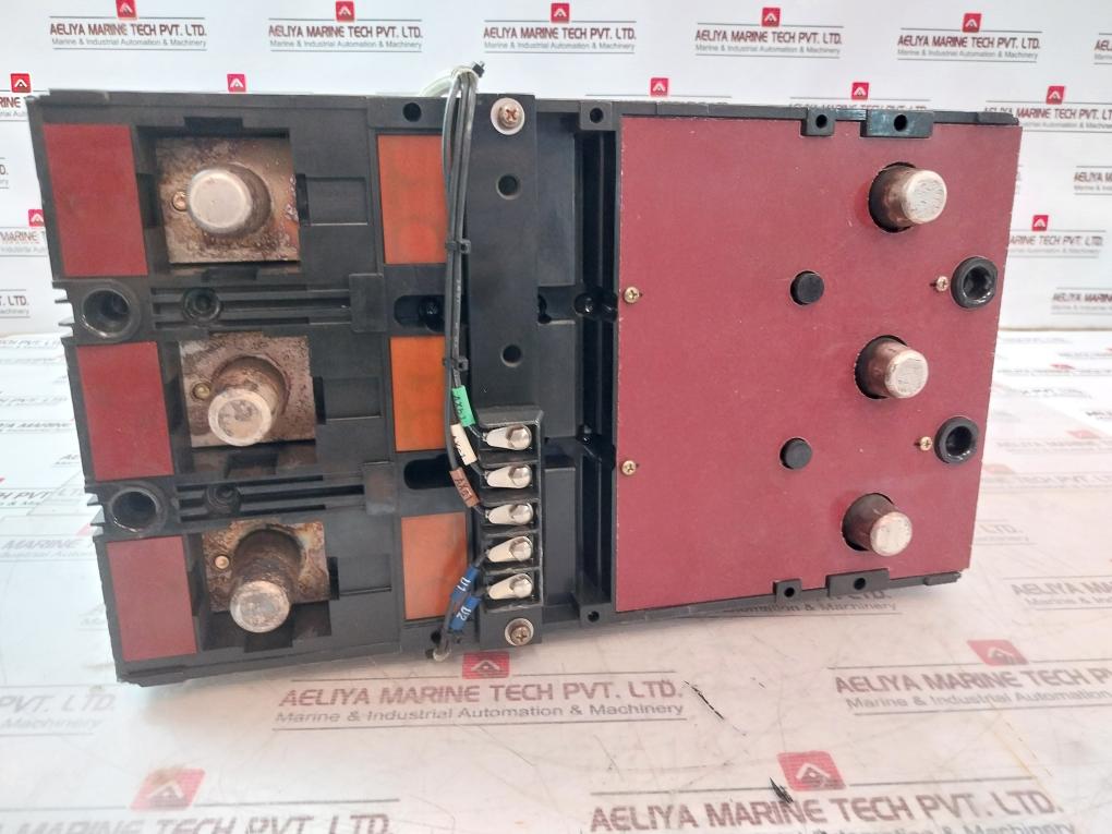 Terasaki Tembreak Tl-800F 3 Pole Circuit Breaker W/ Tmc9B Motor Operator 700A
