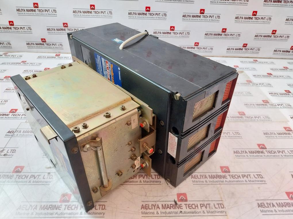 Terasaki Tembreak Tl-800F 3 Pole Circuit Breaker W/ Tmc9B Motor Operator 700A