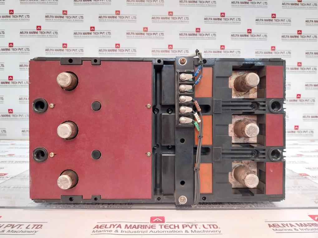 Terasaki Tl-800F Circuit Breaker W/ Tmc 9B Motor Operator 3 Pole 700Amp