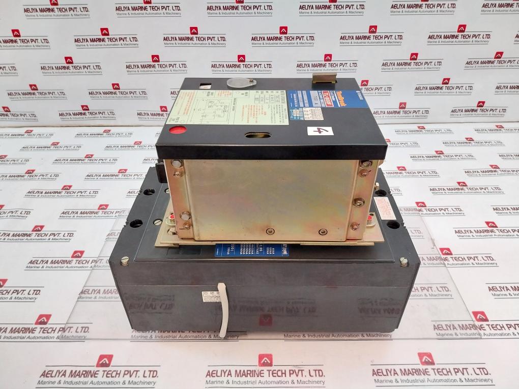 Terasaki Tl-800F Circuit Breaker W/ Tmc 9B Motor Operator 3 Pole 700Amp