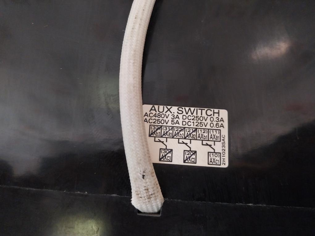 Terasaki Tl-800F 3 Pole Tembreak Circuit Breaker W/ Tmc9B Motor Operator Ac 690V