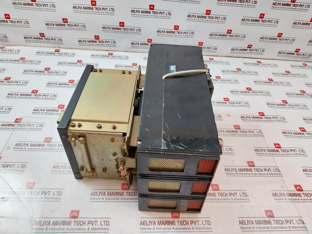 Terasaki Tl-800F Circuit Breaker 3 Pole 700A