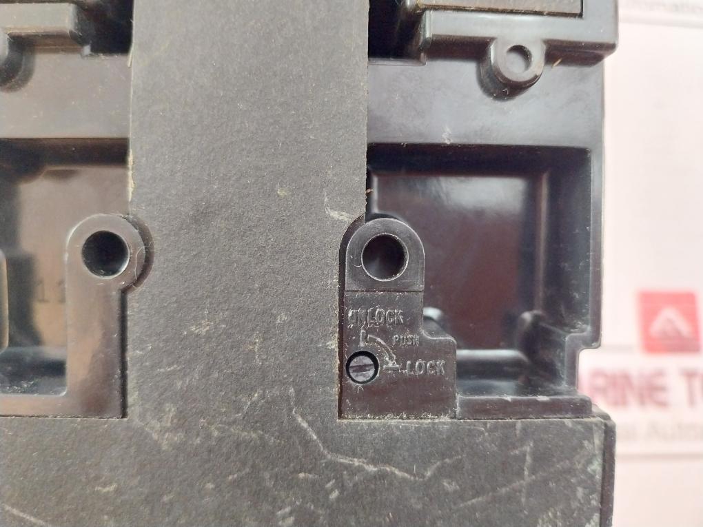 Terasaki Xh125Nj Tembreak 3 Pole Circuit Breaker 60A 660Vac