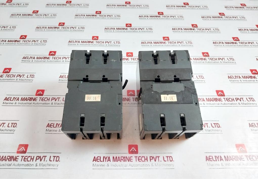 Terasaki Xs225Ns Tembreak Circuit Breaker 3 Pole Ac690V 50-60Hz 150A 200-480V