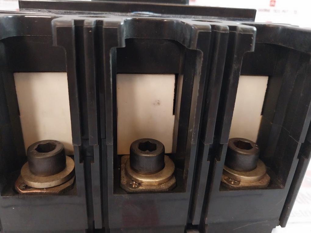 Terasaki Xs400Cs 3 Pole Circuit Breaker Ac550V 22Ka Ui Ac690V 50/60Hz