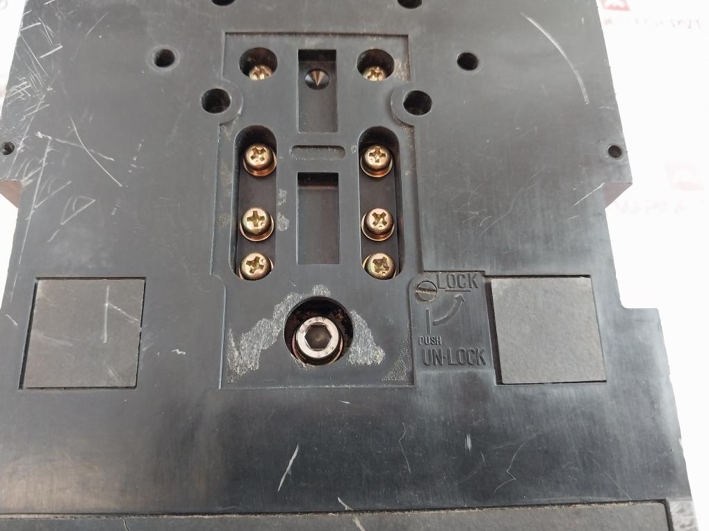 Terasaki XS400NJ 3 Pole Circuit Breaker 400A 660VAC