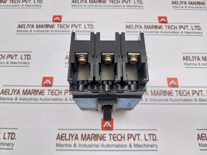 Terasaki Electric Xs50Cs 3 Pole Circuit Breaker 30A 250V