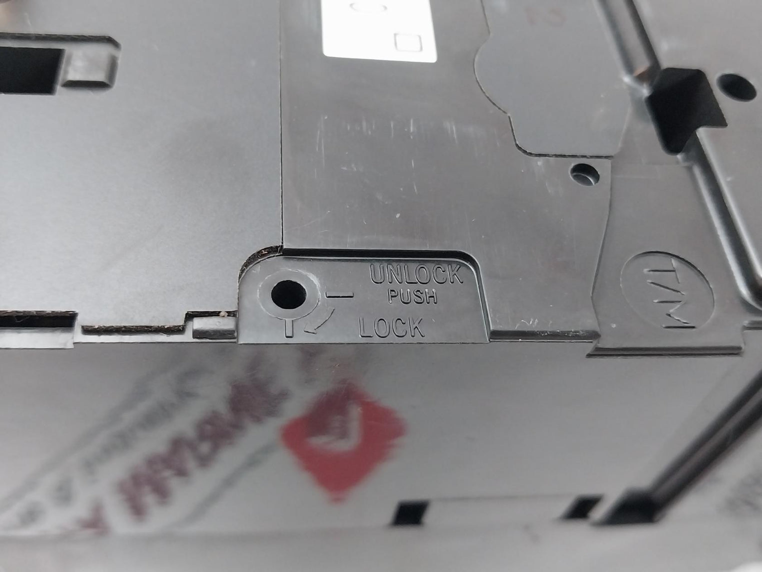 Terasaki Xs225Ns Circuit Breaker 3 Pole 690V 50/60 Hz