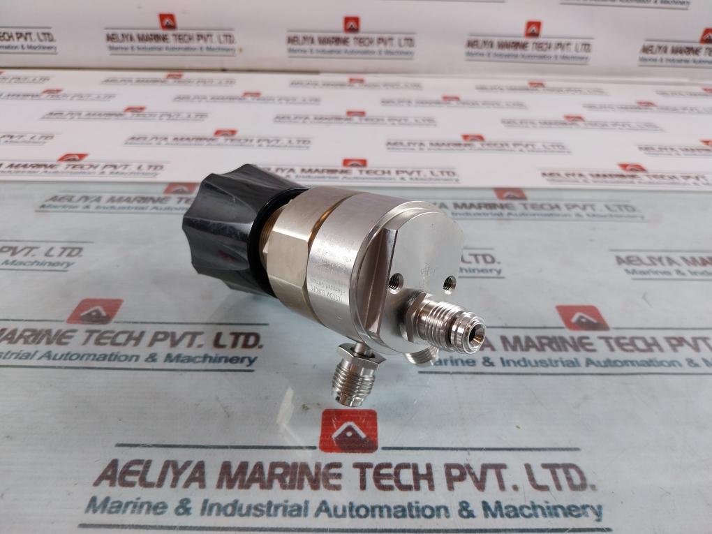 Tescom 44-2262-R92-875 Single Stage Pressure Regulator 27, 6 Bar