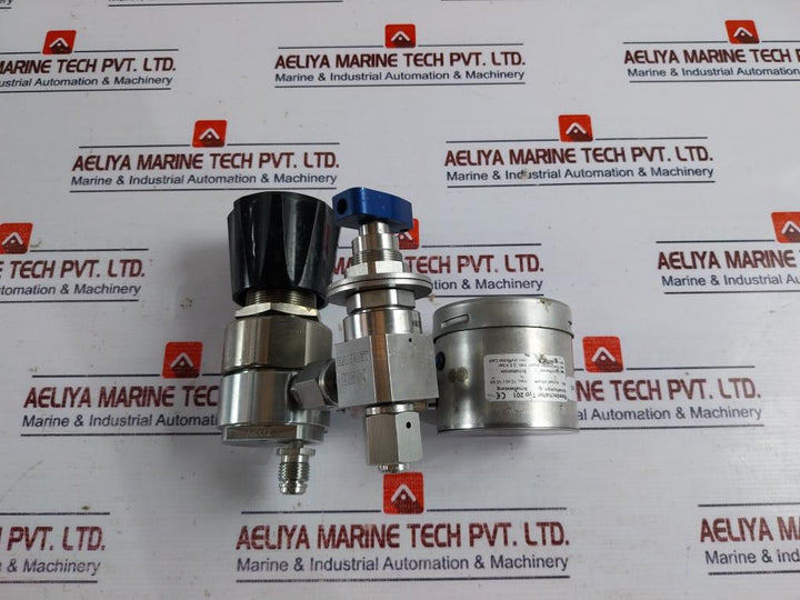 Tescom 44-2262-r92-875 Single Stage Pressure Regulator In 400 Psi Out 100 Psi