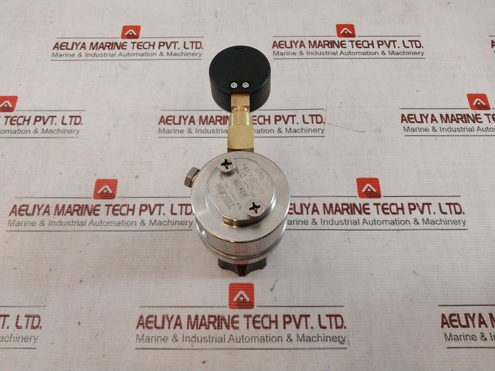 Tescom 44-3263J281 Air Gas Regulating Valve 3000Psi 0-1200/1360 Kpa 0-200 Psi