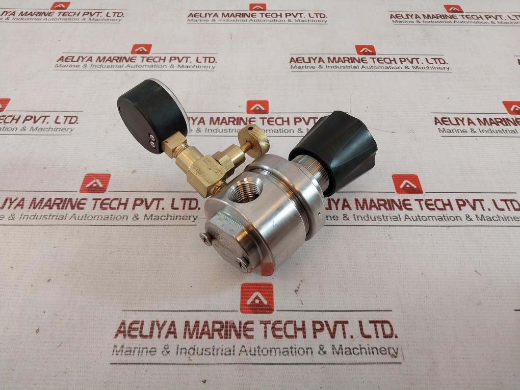 Tescom 44-3263J281 Air Gas Regulating Valve 3000Psi 0-1200/1360 Kpa 0-200 Psi