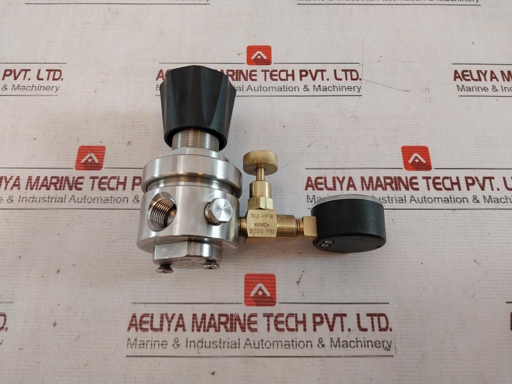 Tescom 44-3263J281 Air Gas Regulating Valve 3000Psi 0-1200/1360 Kpa 0-200 Psi