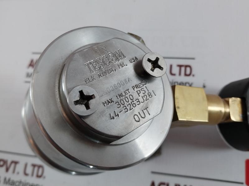 Tescom 44-3263J281 Gas Cabinet/Cylinder Regulator 3000Psi 0-1200/1360Kpa 102Mfb