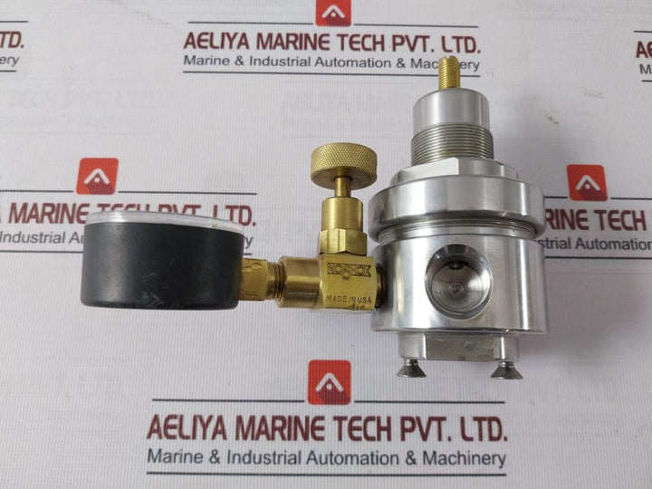 Tescom 44-3263J281 Gas Cabinet/Cylinder Regulator 3000 Psi Max Inlet