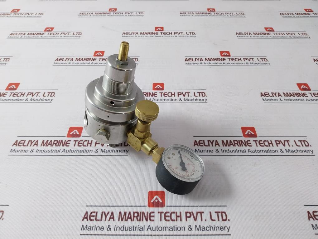 Tescom 44-3263J281 Gas Cabinet/Cylinder Regulator 3000 Psi Max Inlet