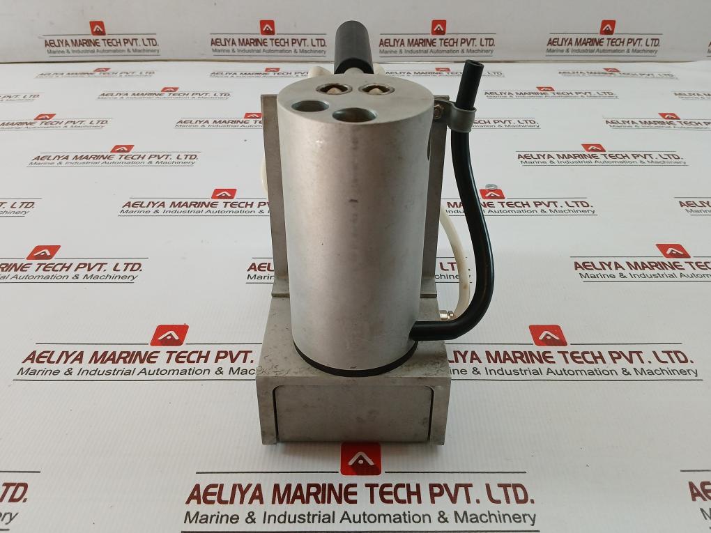 Tet3.1677 Portable Temperature Calibrator 220 Vac 50/60Hz Matre Maskin