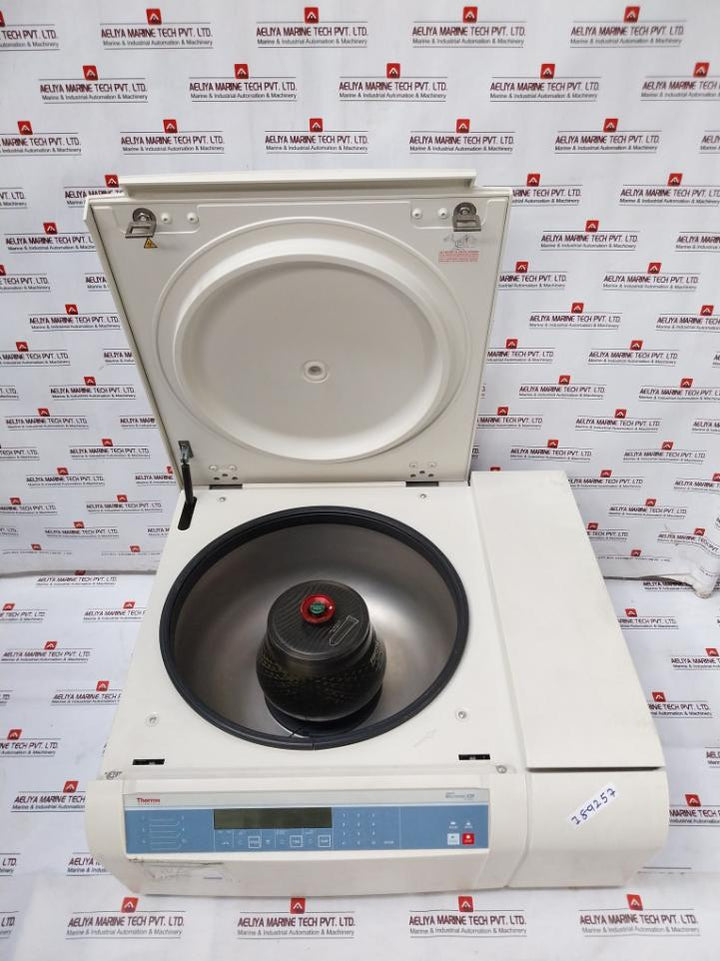 Thermo Scientific 75004515 Multifuge X3R Centrifuge 230Vac 50/60Hz 1950W