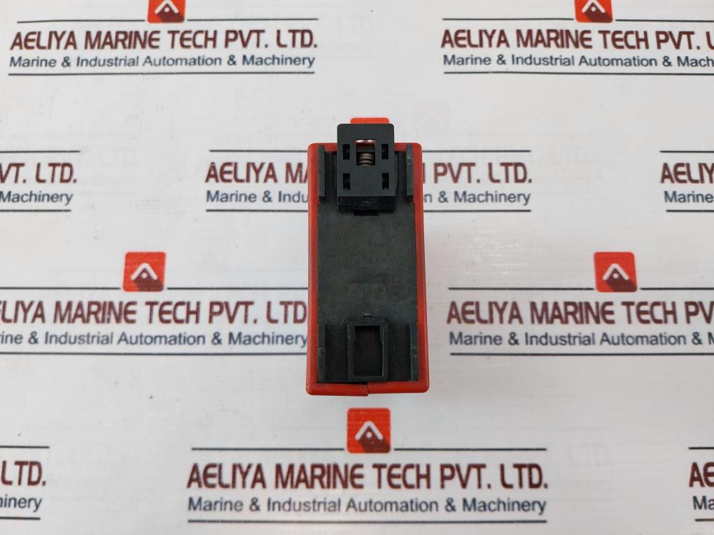 Thiim Umca E024 Da3C Voltage Relay 500V