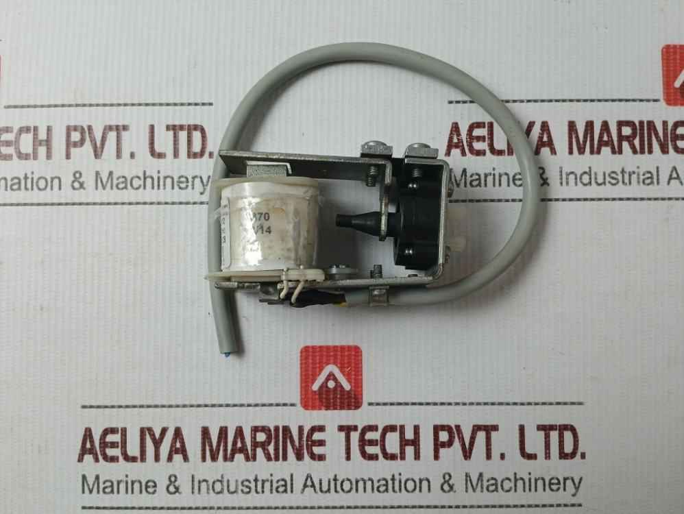 Thomas 1060012 Oil-less Vibrating Armature Compressor 230V-50Hz