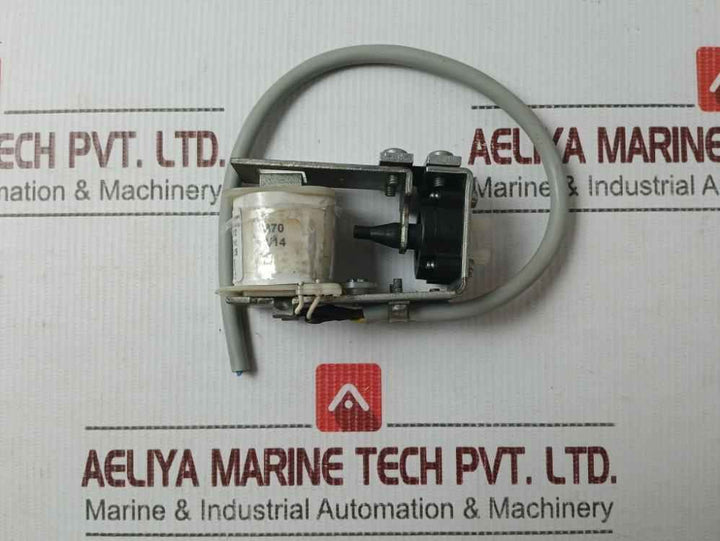Thomas 1060012 Oil-less Vibrating Armature Compressor 230V-50Hz