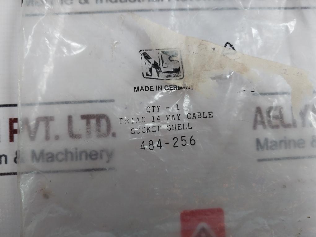 Thomas & Betts 484-256 Cable Socket Shell Connector