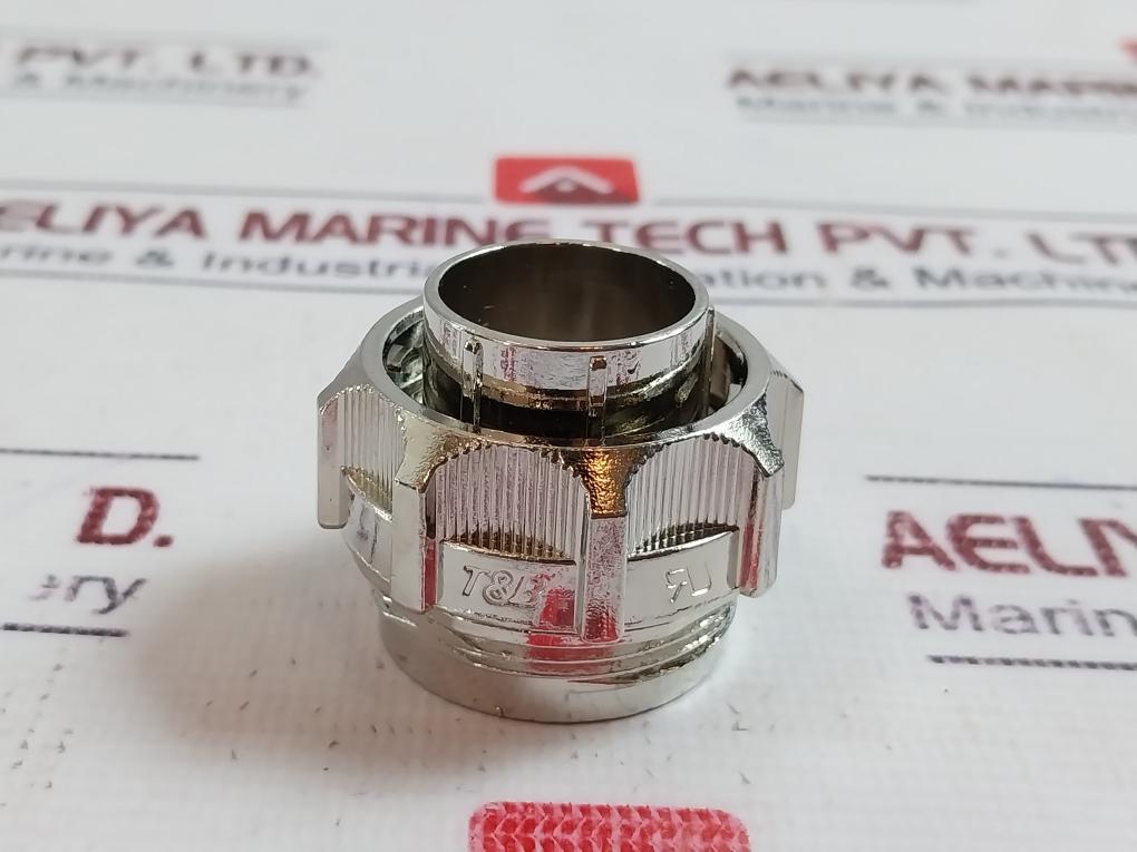 Thomas & Betts 484-256 Cable Socket Shell Connector