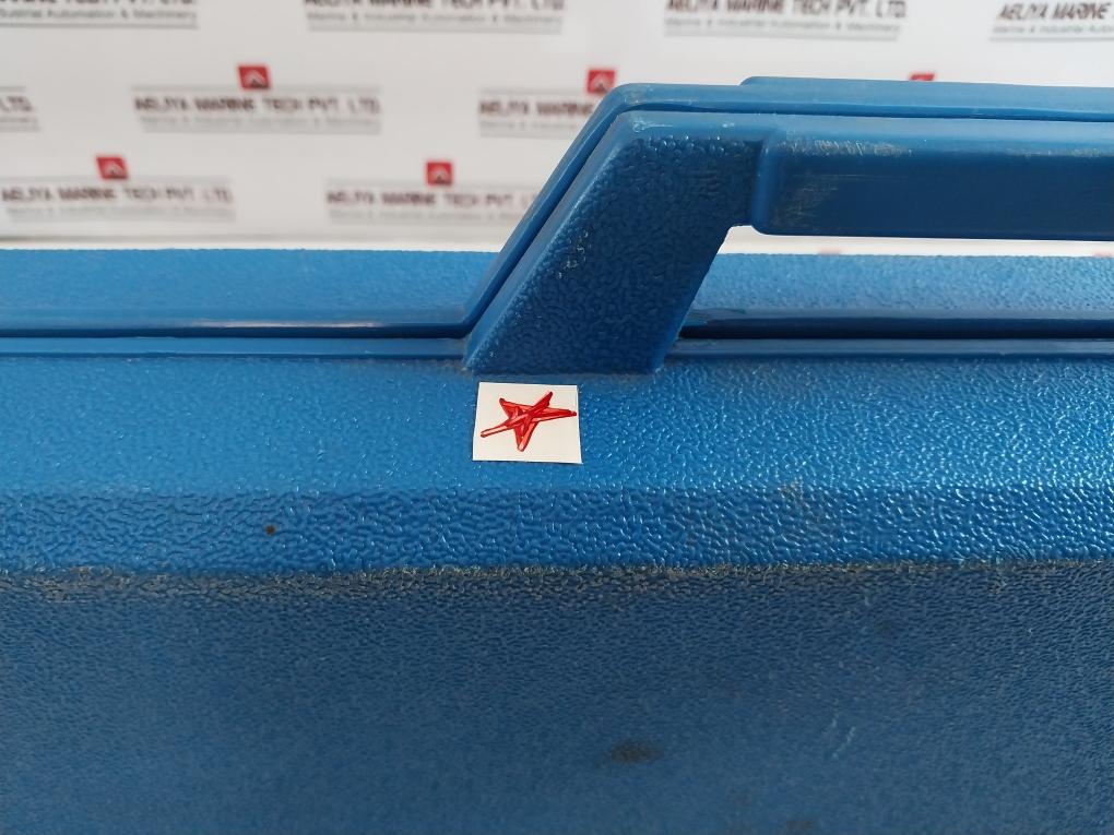 Thomas & Betts Tbm8S Crimping Tool Kit (Incomplete)