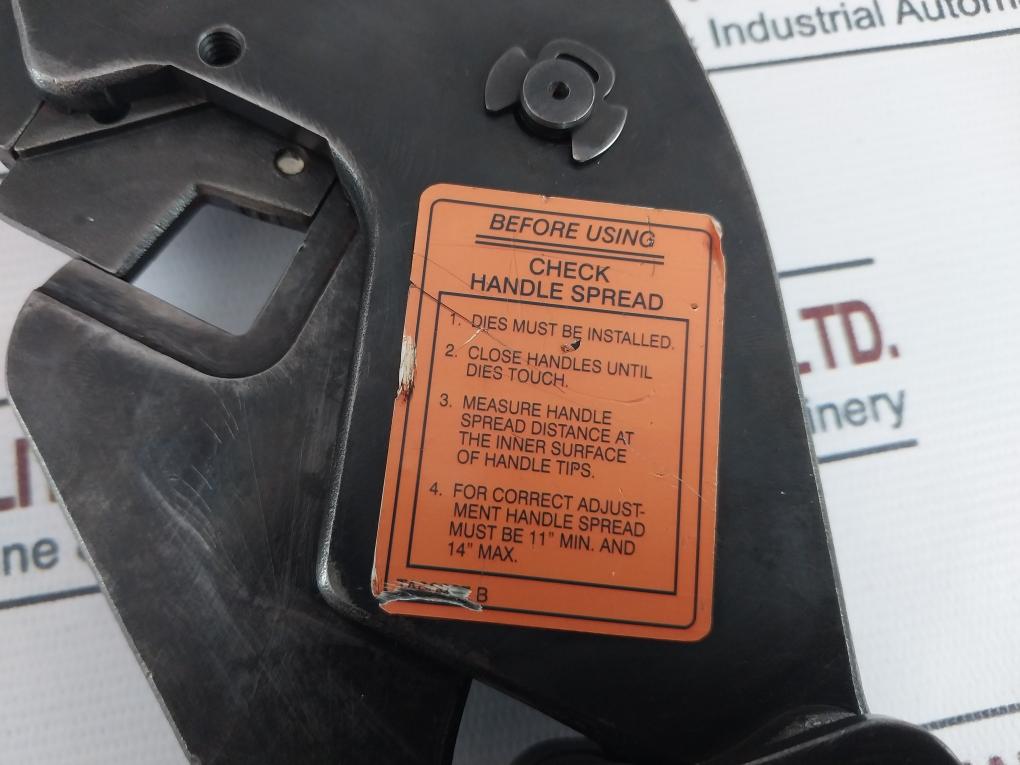 Thomas & Betts Tbm8S Crimping Tool Kit (Incomplete)